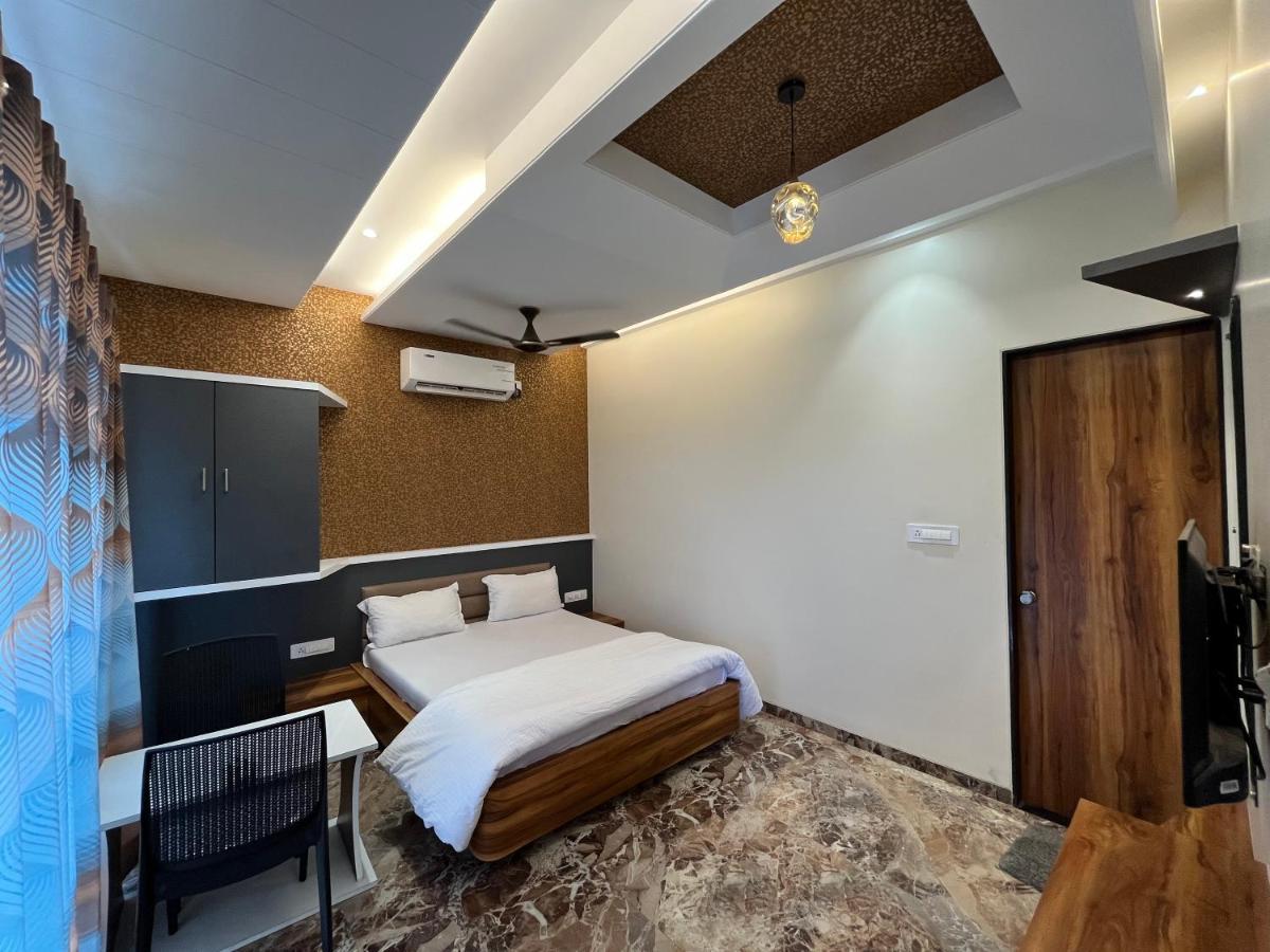 Hotel Aryadeep Phardāpur Eksteriør bilde
