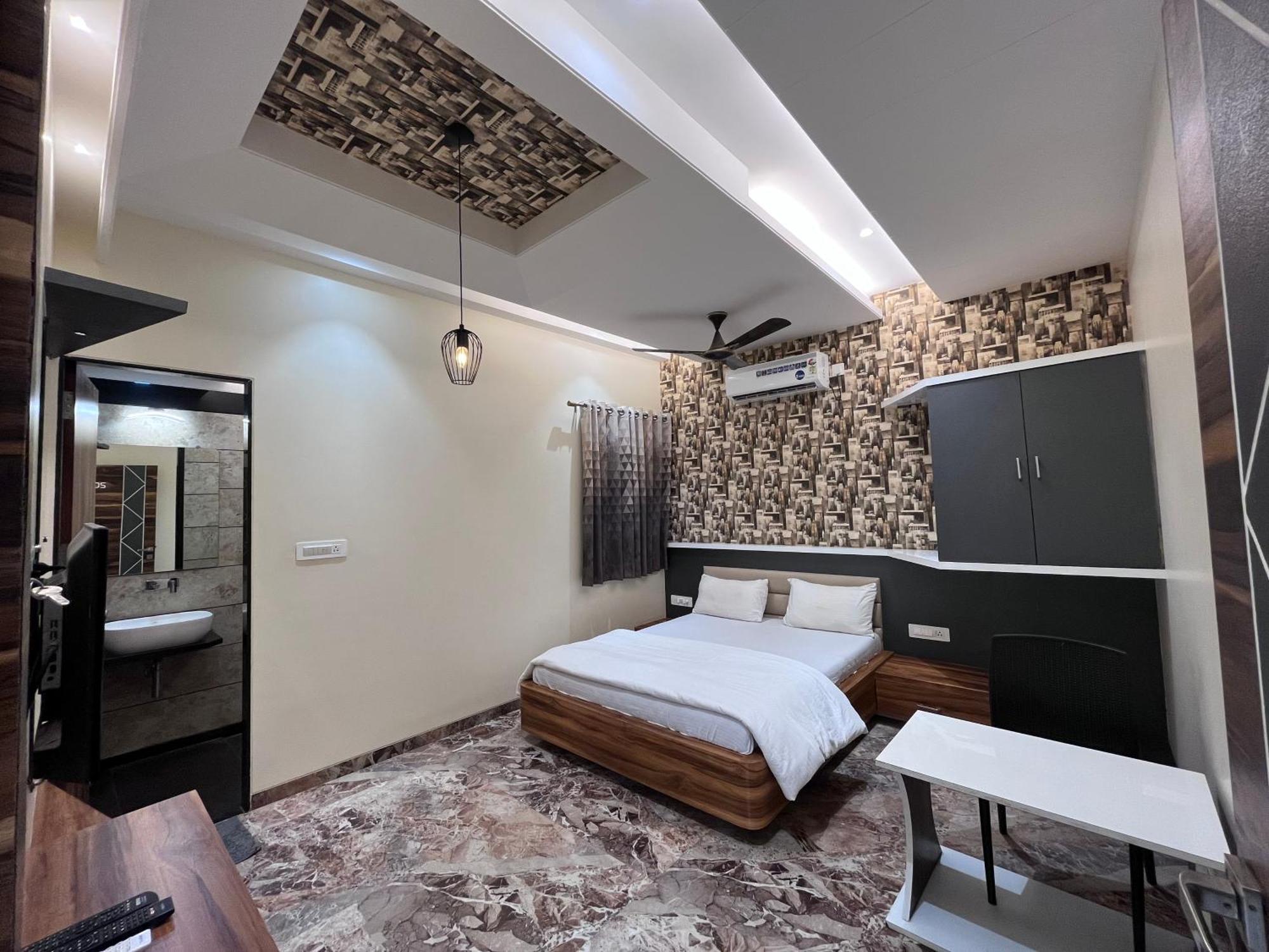 Hotel Aryadeep Phardāpur Eksteriør bilde